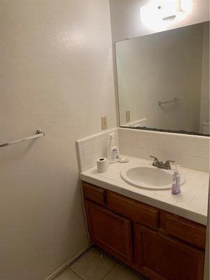 Bathroom, Interior, Tile Countertops