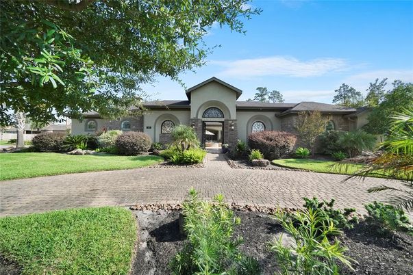 Backyard, Exterior, Facade, Brick Facade, Mediterranean