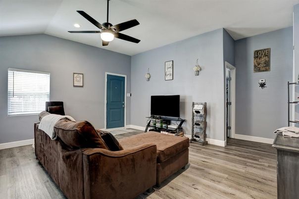 Interior, Recessed Lighting, Wood Texture Flooring