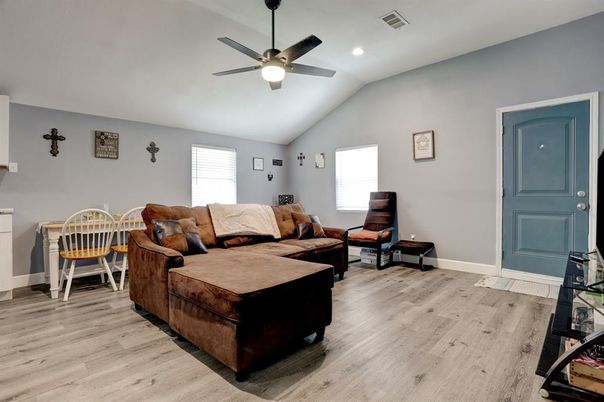 Interior, Living room, Recessed Lighting, Wood Texture Flooring