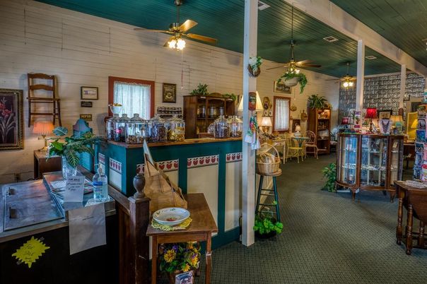 Dining room, Interior