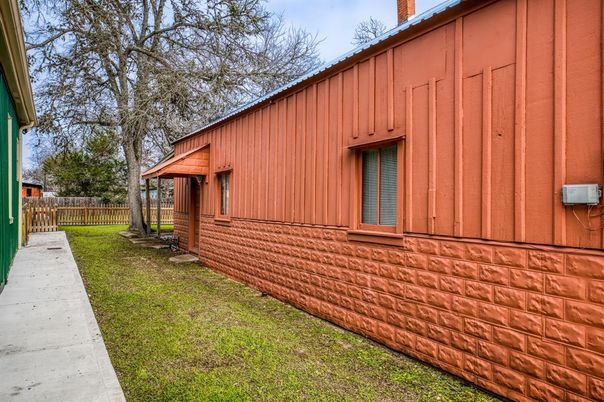 Backyard, Exterior
