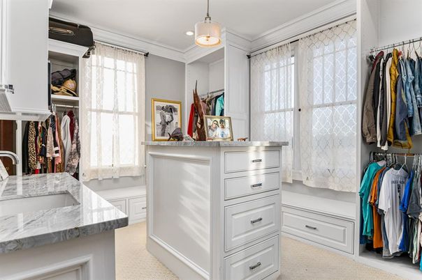 Interior, Pendant Lights, Recessed Lighting, Walk-in Closets