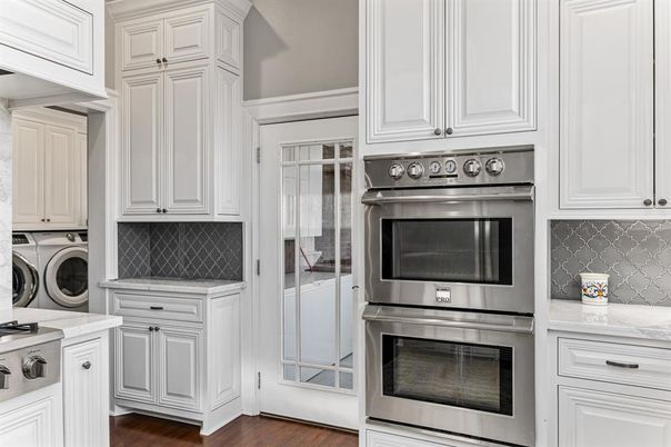 Interior, Kitchen, Stainless Steel Appliances, Washer, Wood Texture Flooring