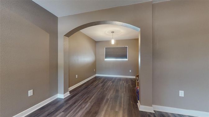 Interior, Pendant Lights, Wood Texture Flooring
