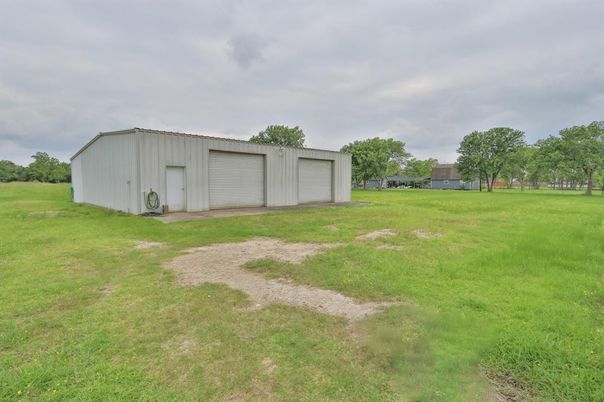 Backyard, Detached Garage, Exterior