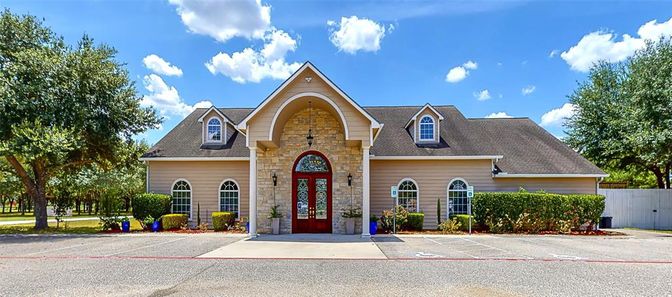 Exterior, Facade, French Provincial