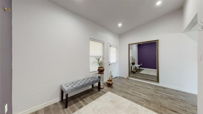 Interior, Recessed Lighting, Wood Texture Flooring