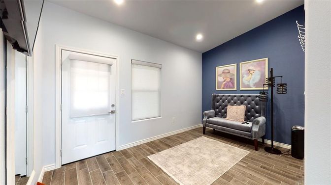 Interior, Recessed Lighting, Wood Texture Flooring