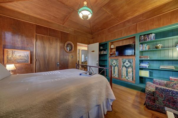Interior, Pendant Lights, Wooden Ceilings, Wood Texture Flooring, Wooden Walls