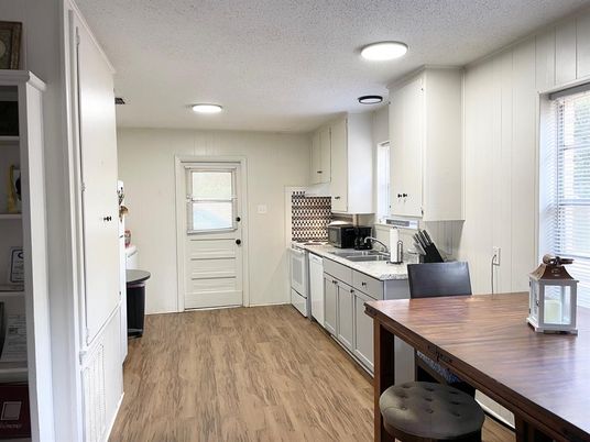 Interior, Kitchen, Recessed Lighting, Wood Texture Flooring