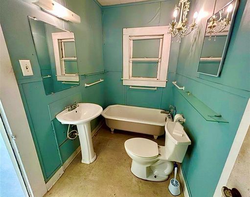 Bathroom, Free Standing Baths, Interior