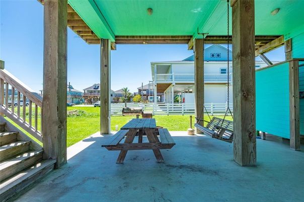 Backyard, Exterior
