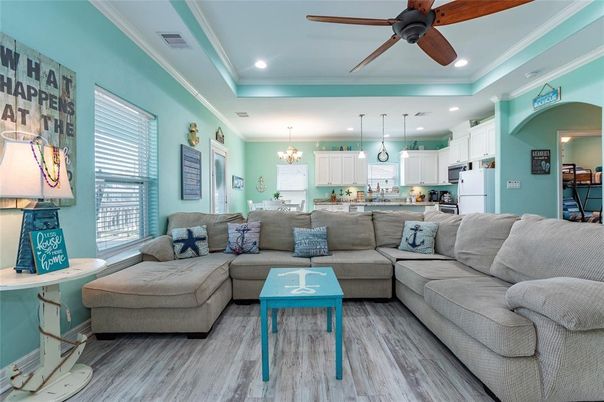 Chandelier, Interior, Kitchen, Living room, Pendant Lights, Recessed Lighting, Wood Texture Flooring