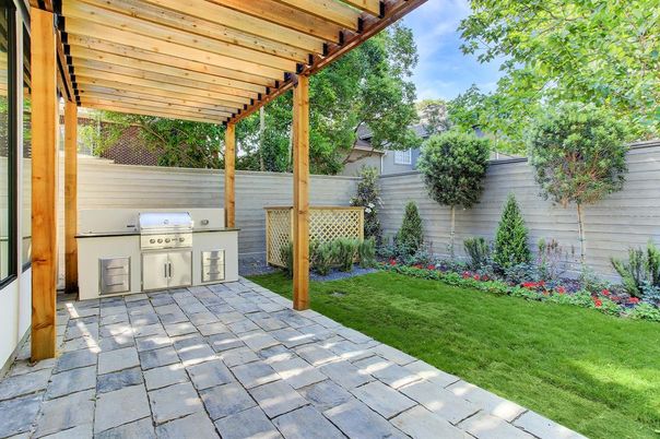 Backyard, Exterior