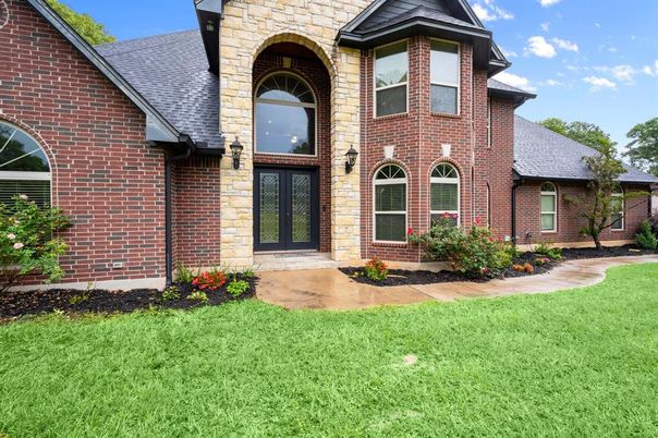 Exterior, Facade, Brick Facade, Brick Traditional