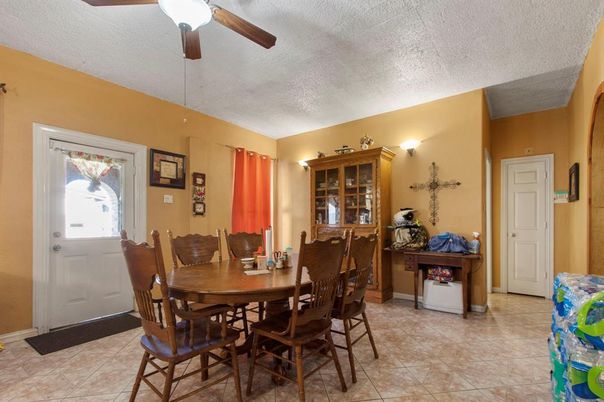 Dining room, Interior