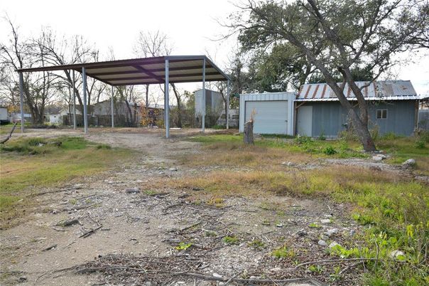 Backyard, Detached Garage, Exterior
