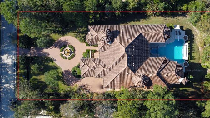 Exterior, Drone