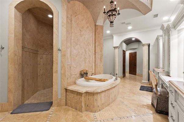 Bathroom, Interior, Recessed Lighting