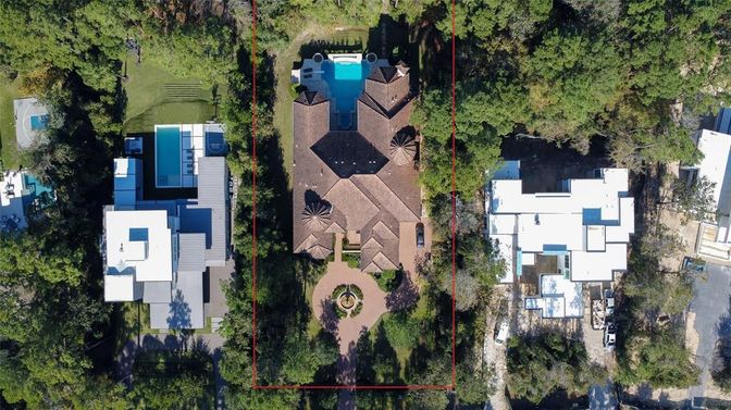 Exterior, Drone