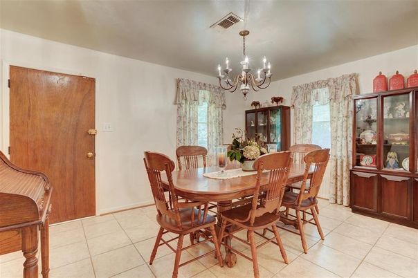 Chandelier, Dining room, Interior