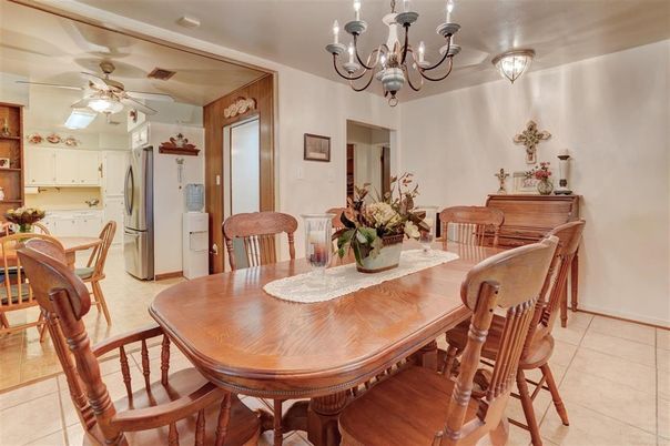 Chandelier, Dining room, Interior, Kitchen