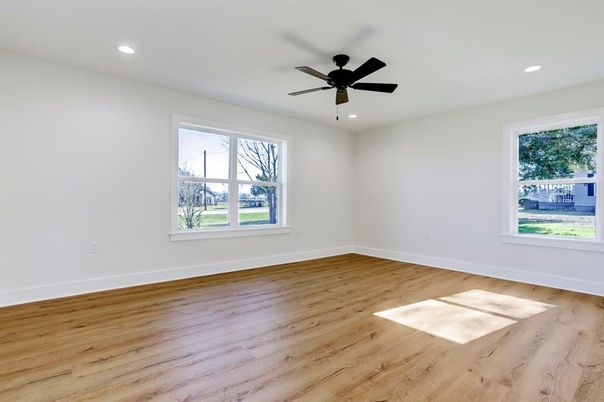Empty room, Interior, Recessed Lighting, Wood Texture Flooring