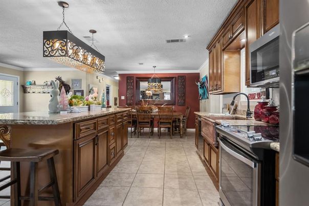 Chandelier, Dining room, Interior, Kitchen, Pendant Lights, Recessed Lighting