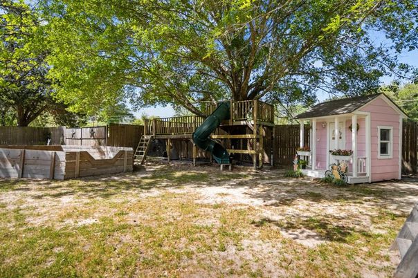 Backyard, Exterior, Playground