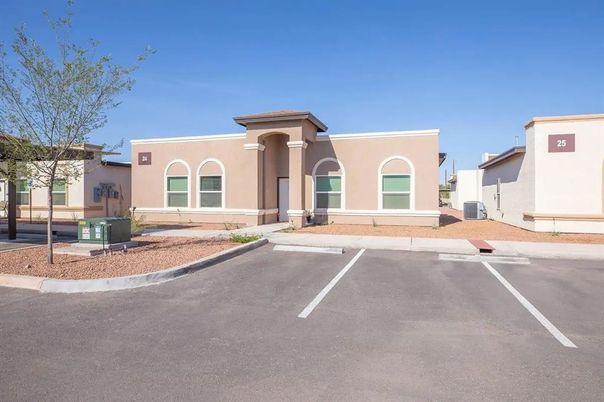 Exterior, Facade, Mediterranean