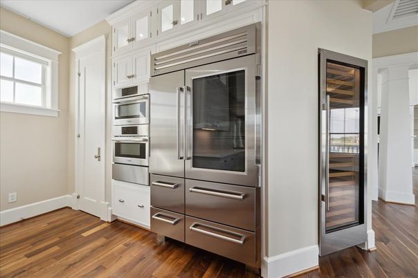 Interior, Kitchen, Stainless Steel Appliances, Wood Texture Flooring