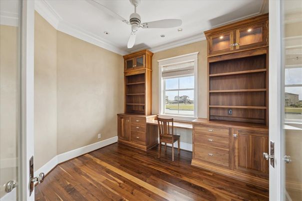 Home Office, Interior, Recessed Lighting, Wood Texture Flooring