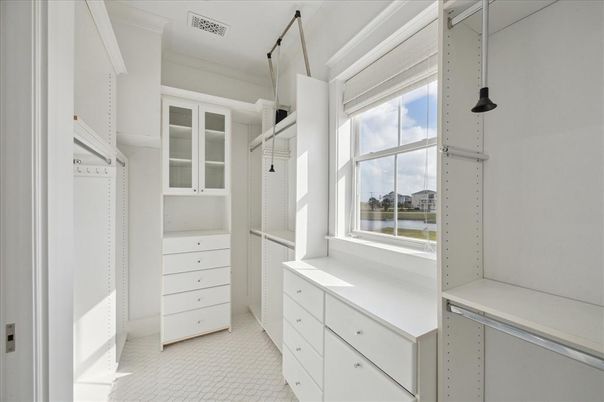 Interior, Walk-in Closets