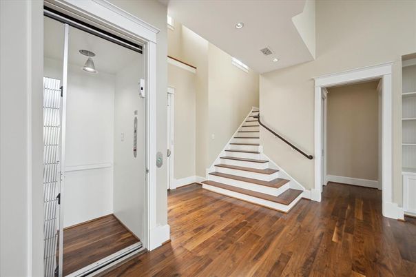 Interior, Recessed Lighting, Wood Texture Flooring