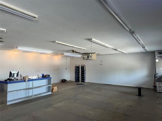 Garage, Interior
