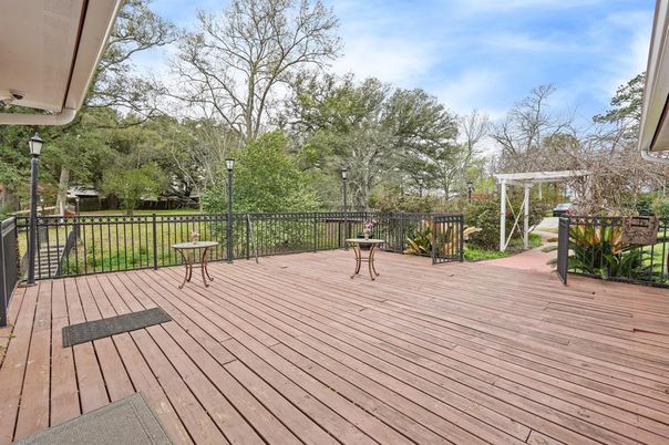 Exterior, Wood Texture Flooring