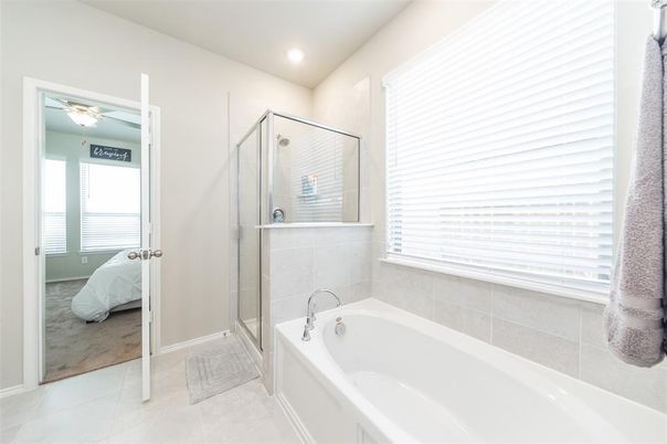 Bathroom, Bedroom, Glass Shower, Interior, Recessed Lighting