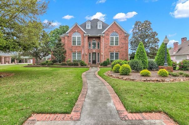 Backyard, Exterior, Facade, Brick Facade, French Provincial
