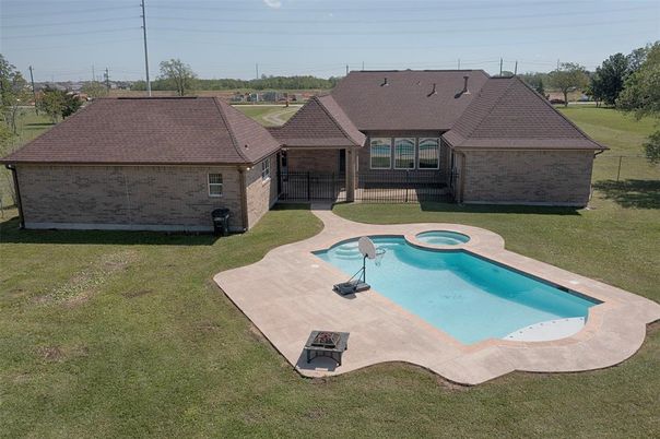 Detached Garage, Exterior, Pool