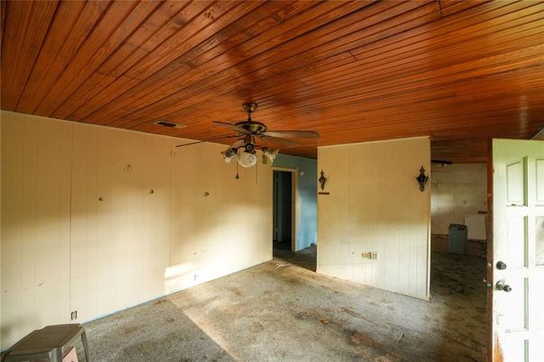Empty room, Interior, Wooden Ceilings, Wooden Walls
