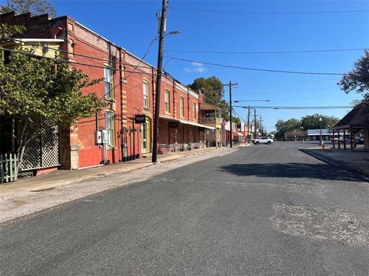 Exterior, Facade, Brick Facade, Rowhouse