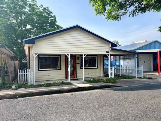 Detached Garage, Exterior, Facade, American Craftsman