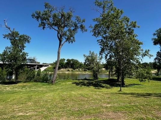 Backyard, Exterior, Lake