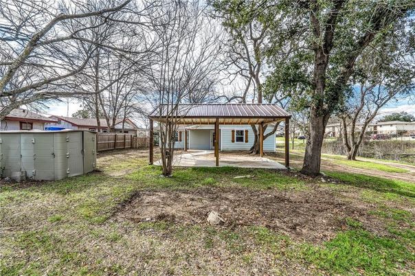 Backyard, Detached Garage, Exterior
