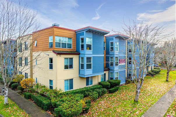 Backyard, Exterior, Facade, Rowhouse
