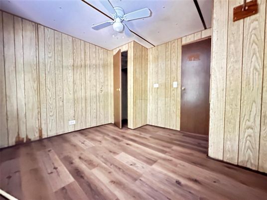 Empty room, Interior, Wood Texture Flooring, Wooden Walls