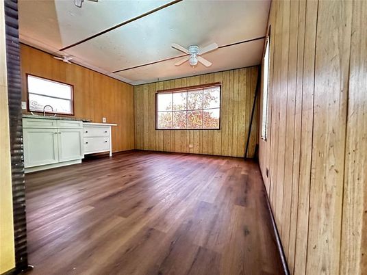 Empty room, Interior, Wood Texture Flooring, Wooden Walls