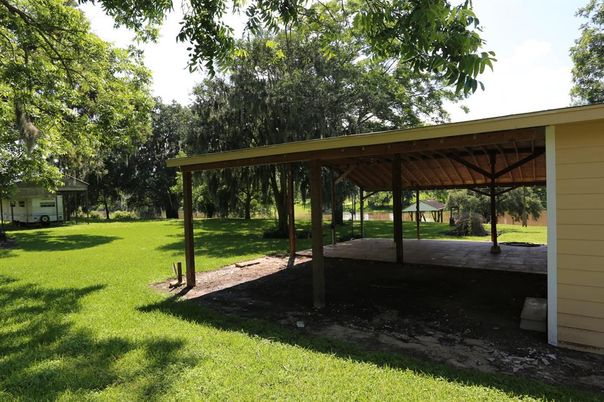 Backyard, Exterior