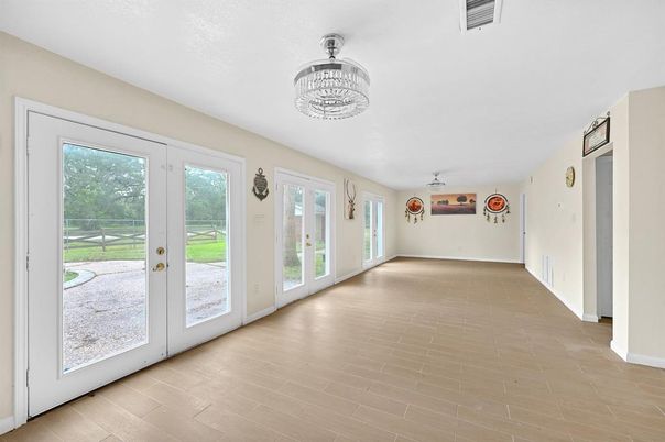 Chandelier, Empty room, Interior, Wood Texture Flooring